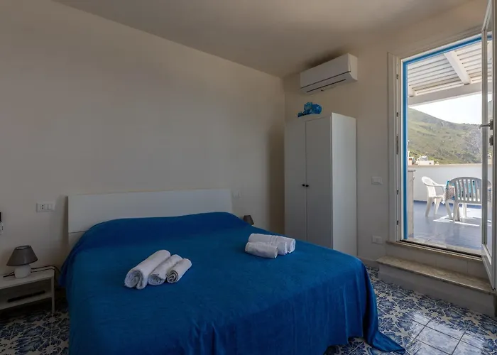 The Twins Rooms In Marettimo 2
